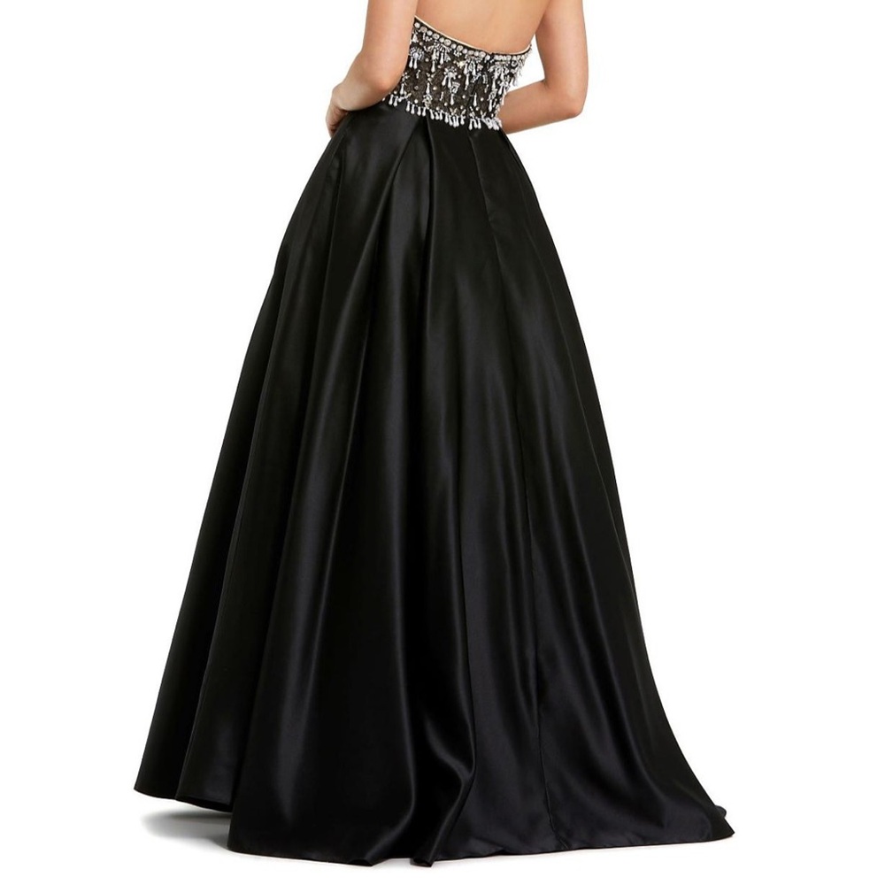 MAC DUGGAL DRESS - Picture 2 of 15